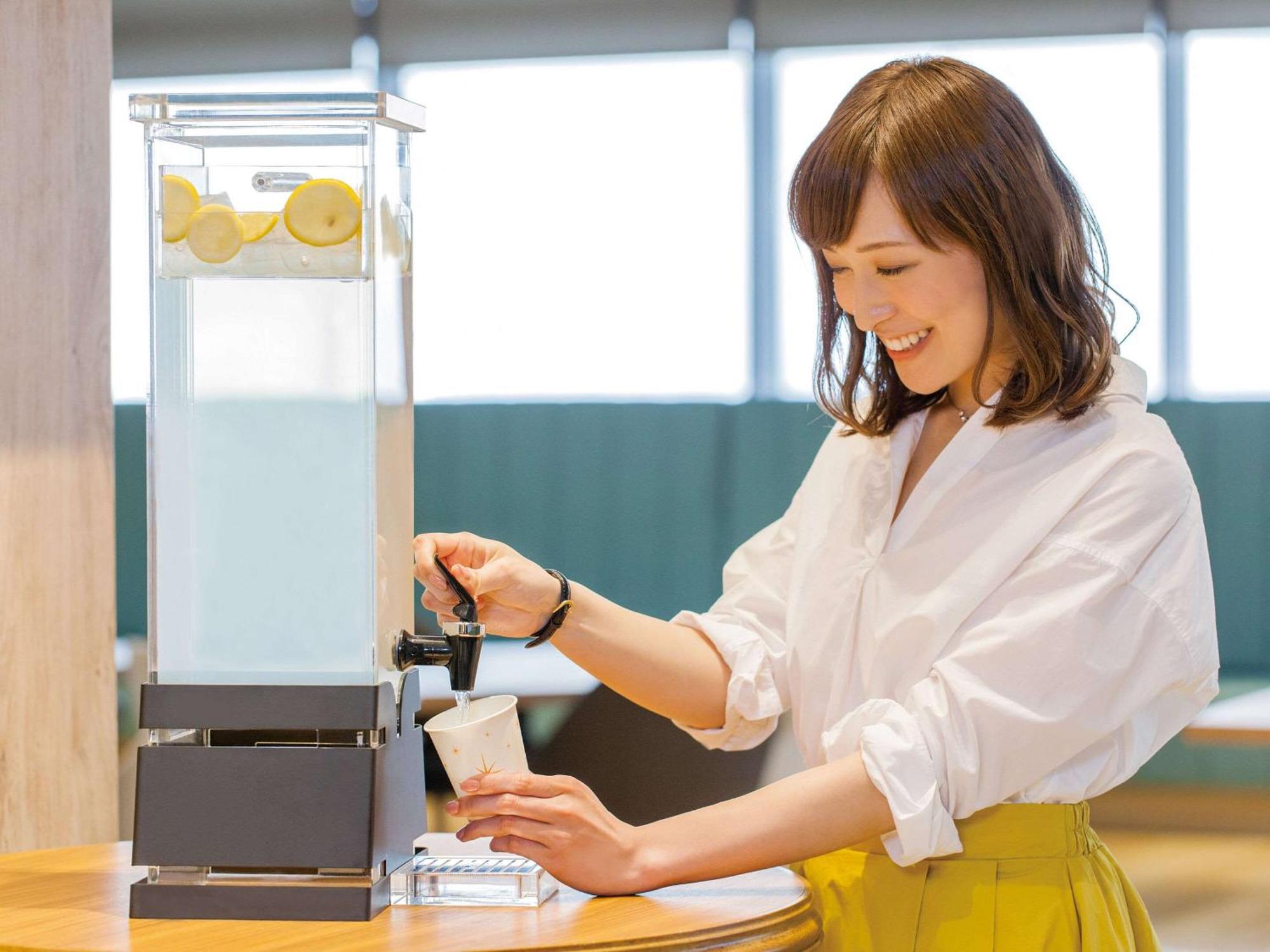 成田机场康福特茵酒店 外观 照片